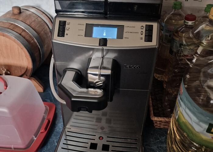 Grajewo ogłoszenia: Saeco Lirika One Touch Cappuccino. Po włączeniu pojawia się...